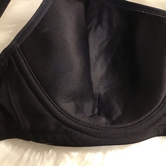 Adore Me Underwire Crossback Sports Bra 30D - Picture 3 of 6